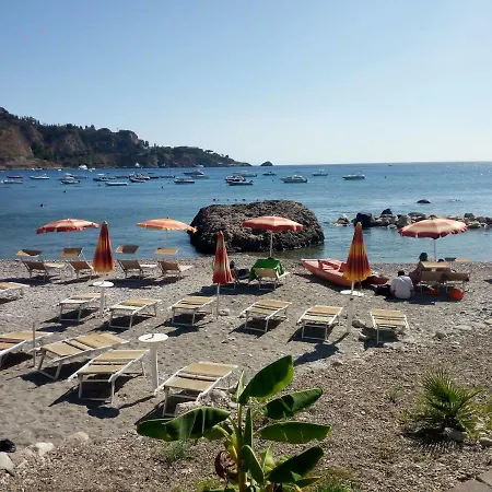 Maretna Apartman Giardini Naxos